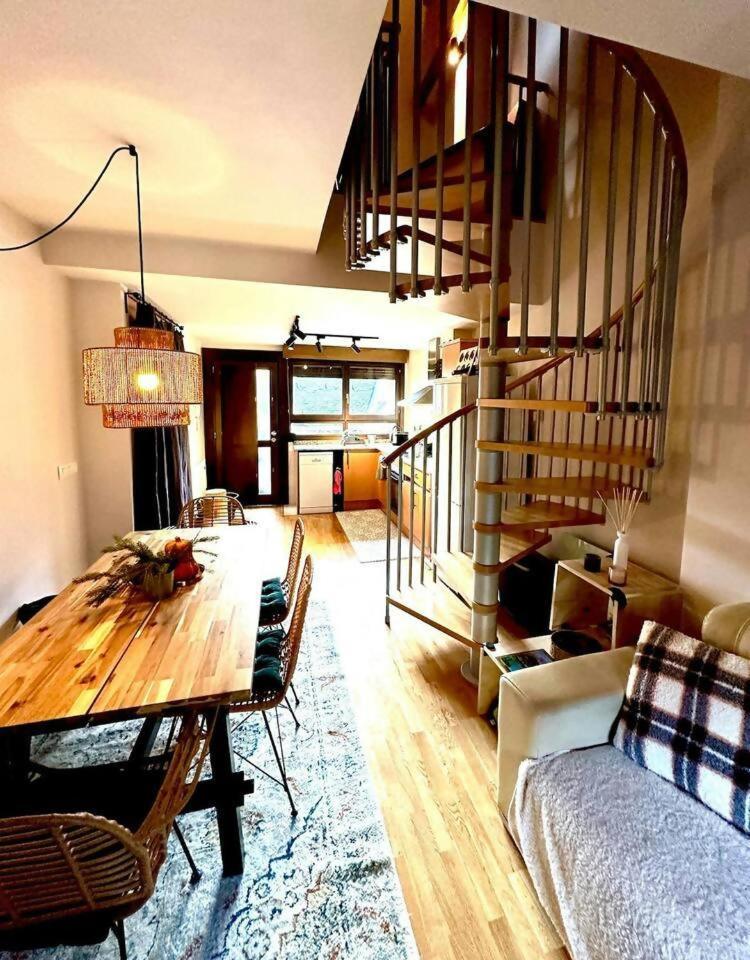 Appartement Caleydos Duplex Diseno Garaje Wifi à Sallent de Gállego Extérieur photo