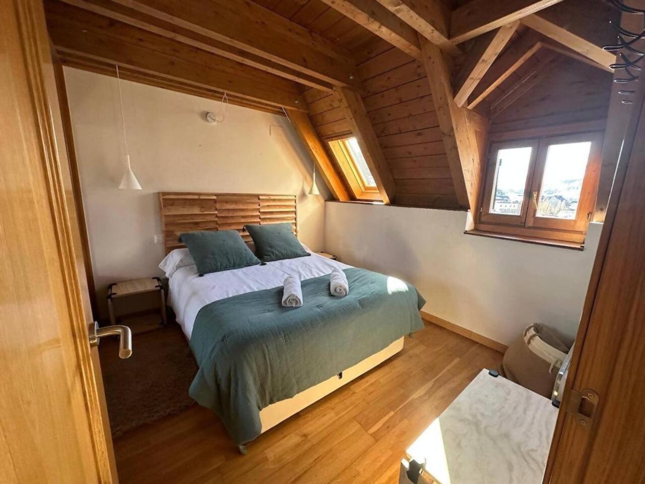 Appartement Caleydos Duplex Diseno Garaje Wifi à Sallent de Gállego Extérieur photo